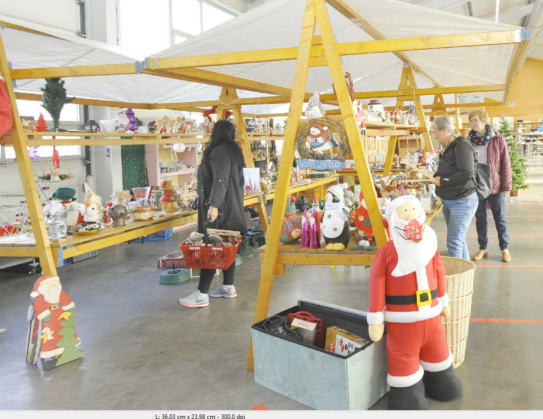 Deko-Schnäppchen beim Adventsmarkt der CAH in Neumarkt und Dietfurt